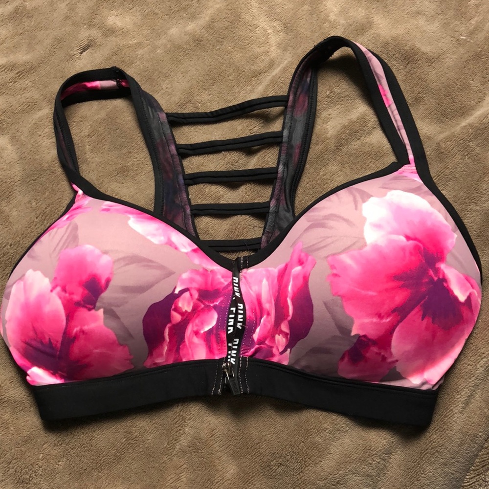 NWOT VS/PINK S-DD Ultimate Sports Bra